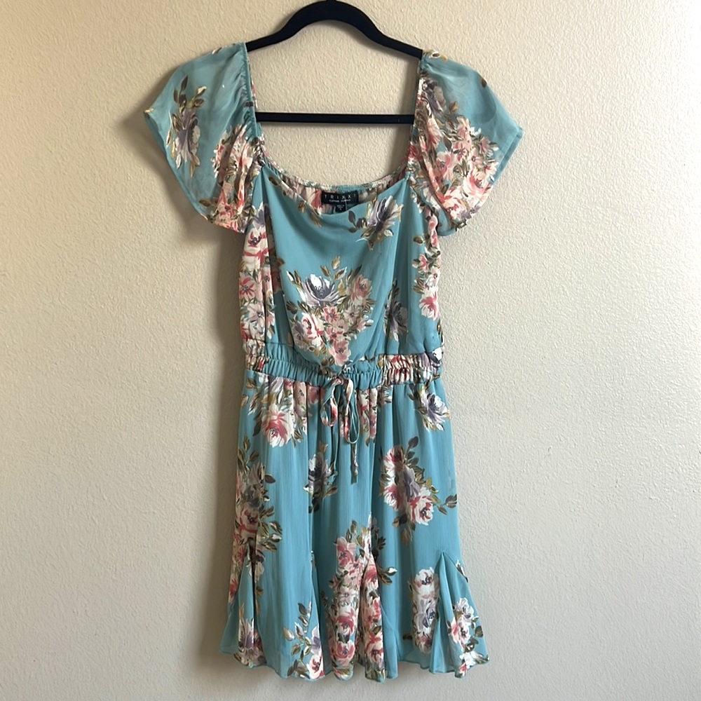 Francesca’s blue floral summer dress